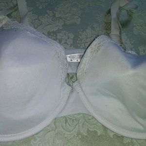 2 for the price of 1 bras